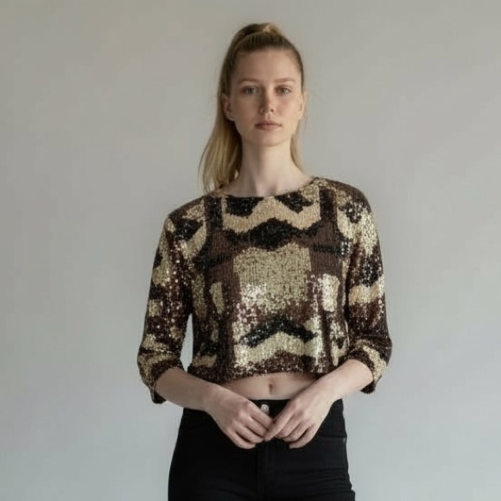 LOYD/FORD luxurious Sequin Patterned embroidered Crop Top